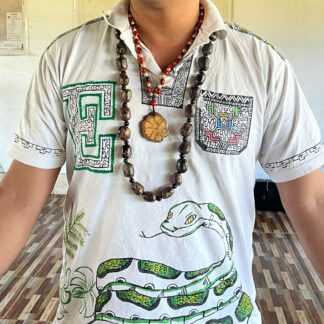 Polo pintado a mano y bordado - cultura ancestral Shipibo-Konibo